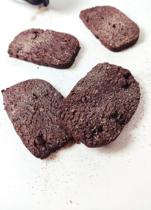 pevarin biscotti scuri speziati
