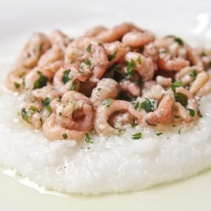 Schia della laguna di Venezia e polenta