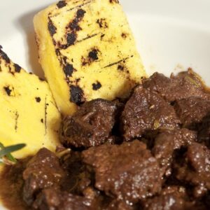 spezzatino carne di musso asino e polenta abbrustolita